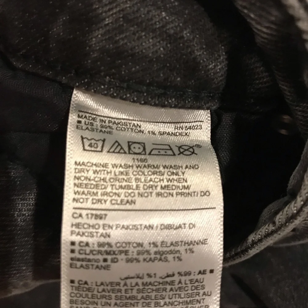 Old Navy Women High-Rise OG Straight Jeans - Picture 7 of 16